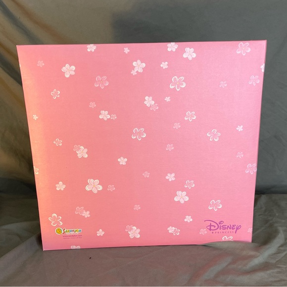 Close To My Heart X SandyLion Disney Princess 12x12 Scrapbook Top Loading Pages - Picture 3 of 3